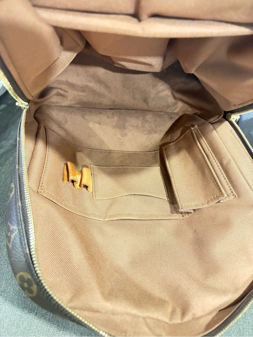 Louis Vuitton Monogram Canvas Messenger Bag in Brown and Tan - Picture 9 of 9